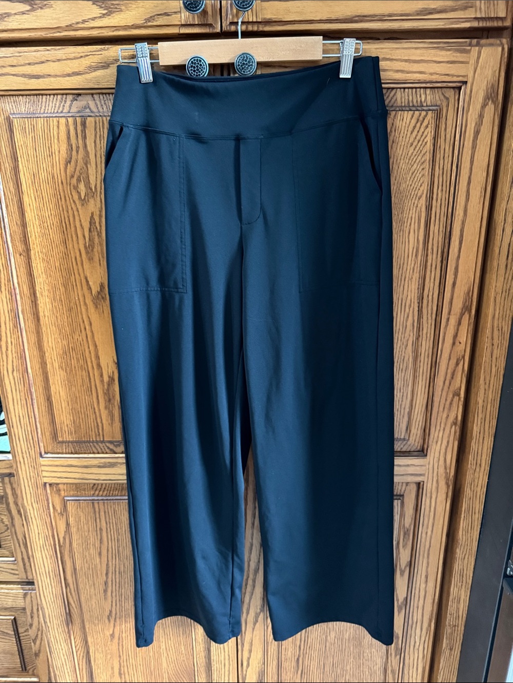 Black Wide-Leg Pull-On Pants with Front Seam and Pockets